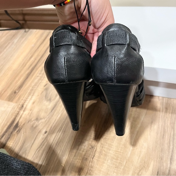 Unlisted Black Heels - Picture 8 of 9